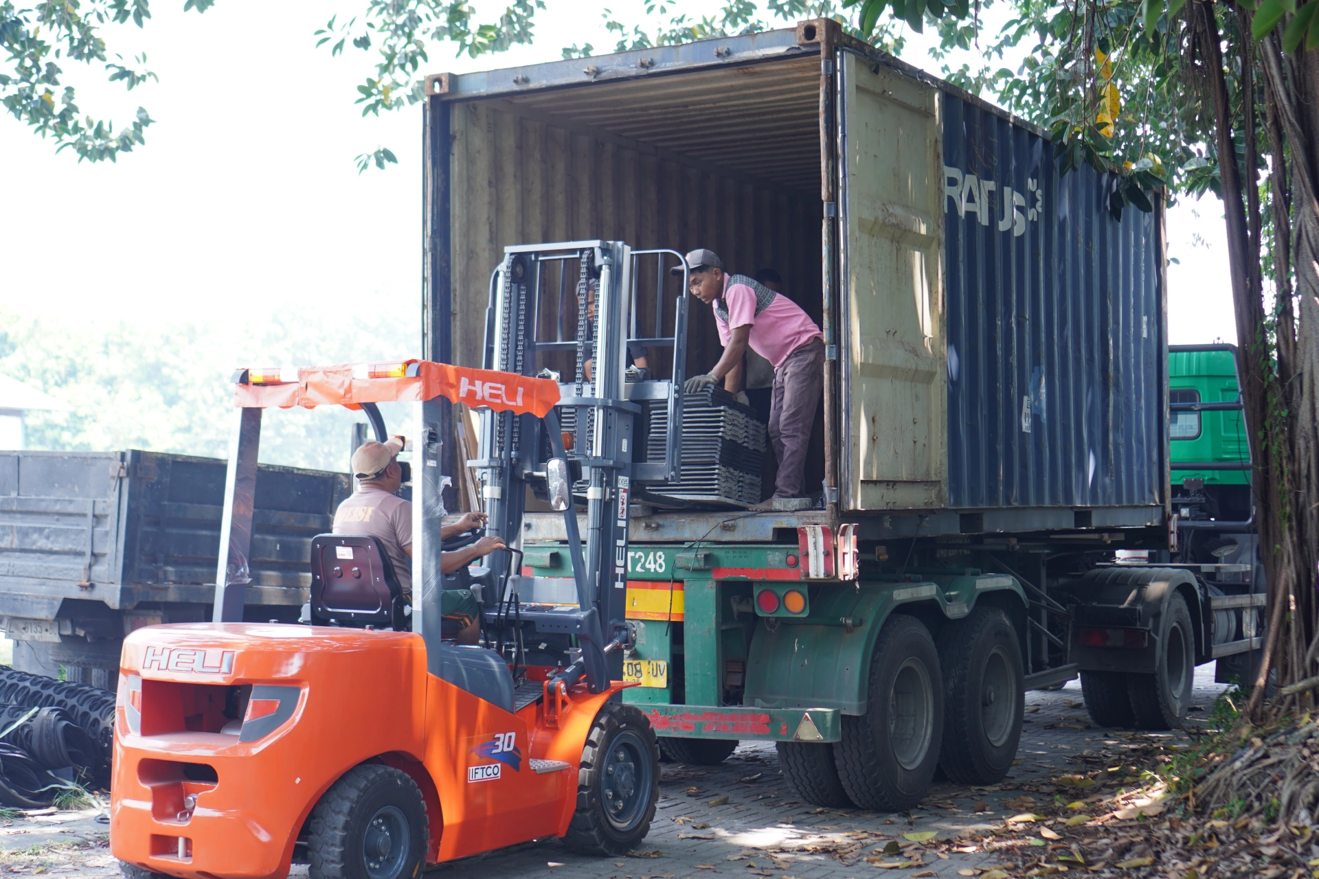 Fasilitas produksi PT Karya Mulia Permai